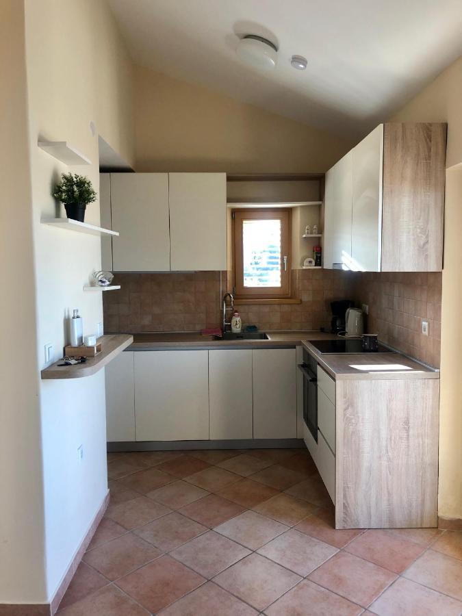 Apartments Villa Perla ロバニスカ エクステリア 写真