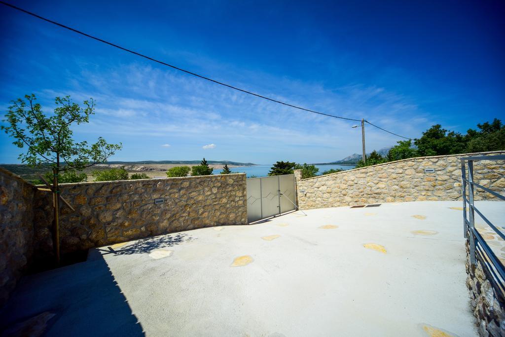 Apartments Villa Perla ロバニスカ エクステリア 写真