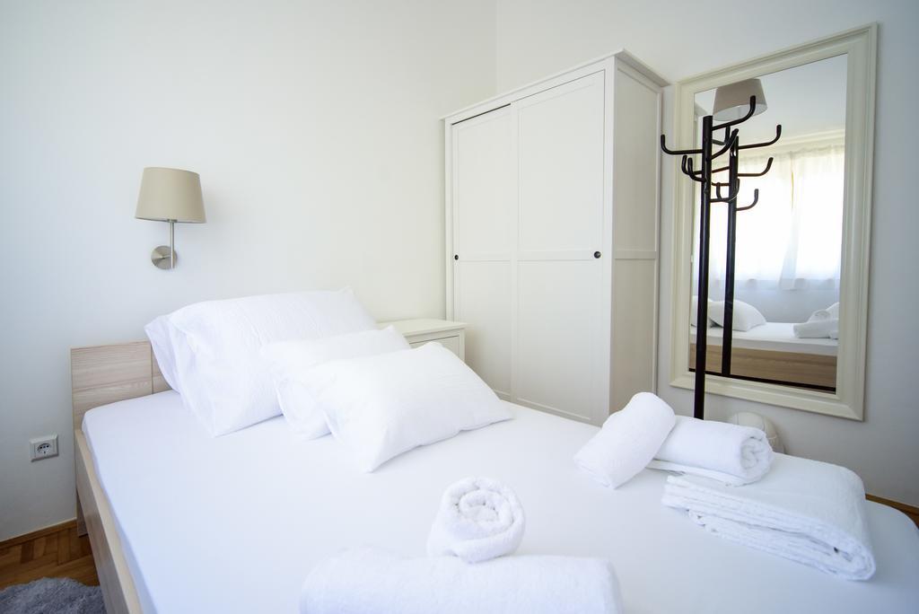 Apartments Villa Perla ロバニスカ 部屋 写真