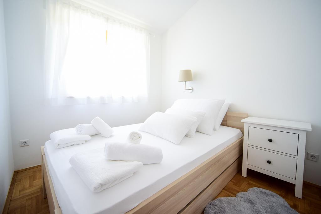 Apartments Villa Perla ロバニスカ 部屋 写真