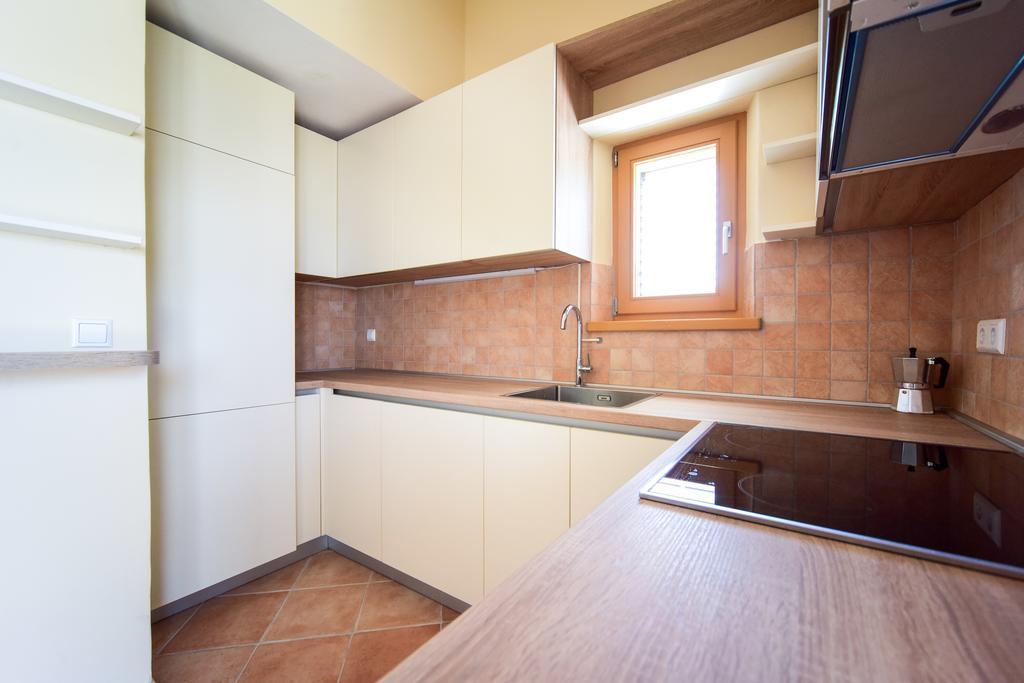 Apartments Villa Perla ロバニスカ 部屋 写真