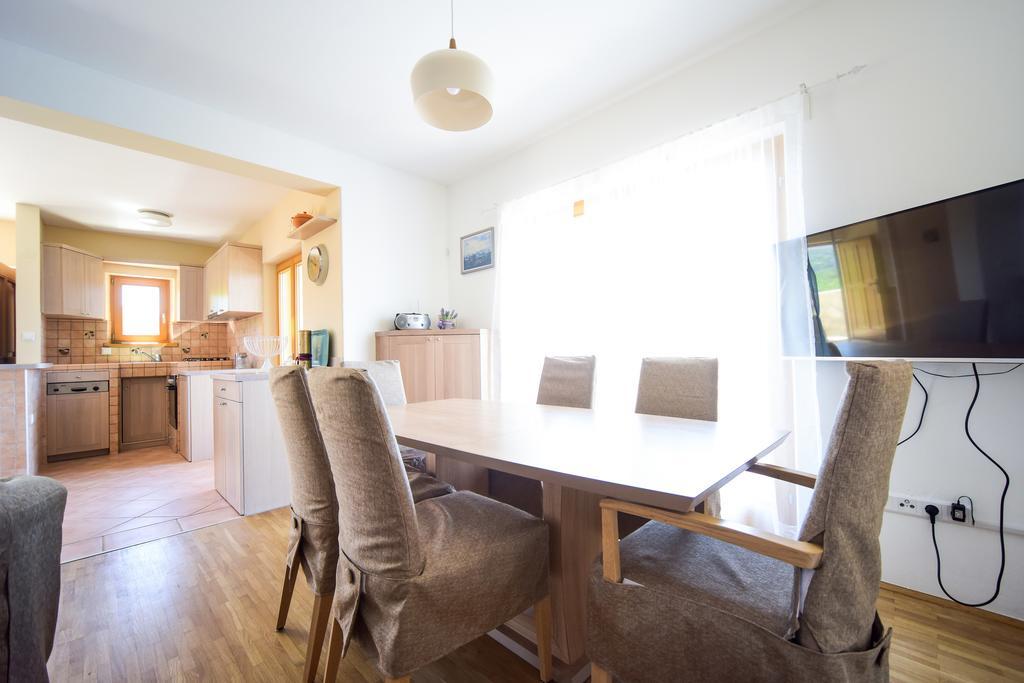 Apartments Villa Perla ロバニスカ 部屋 写真